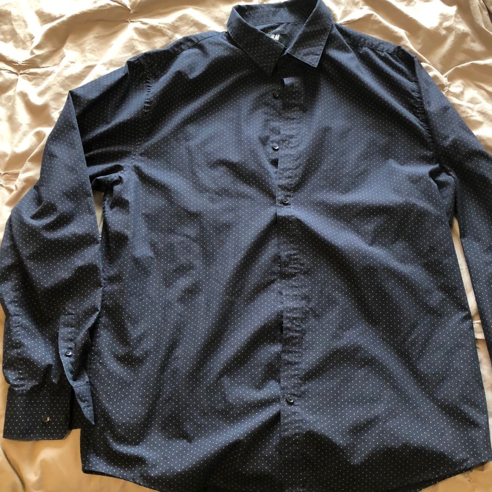 H and M button down